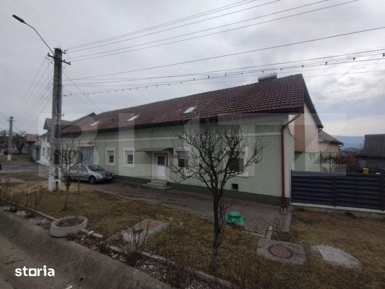Casă cu 4 camere cu Teren 3000 Mp în Beclean