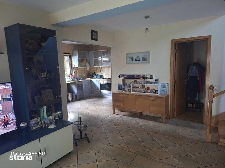 Casă cu 3 camere cu Teren 120 Mp în Sud