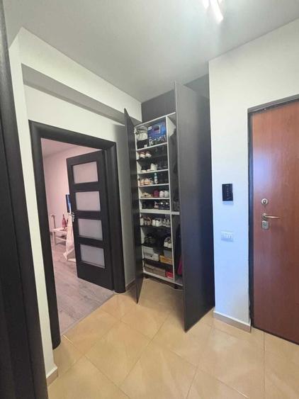 Apartament cu 2 camere semidecomandat în Dobroești