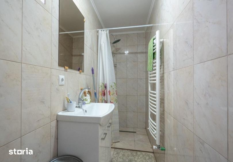 Casă cu 5 camere cu Teren 900 Mp în Burdea