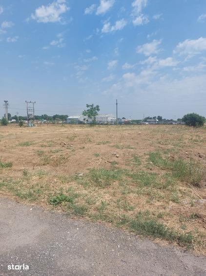 Teren de 14800 mp, în Central