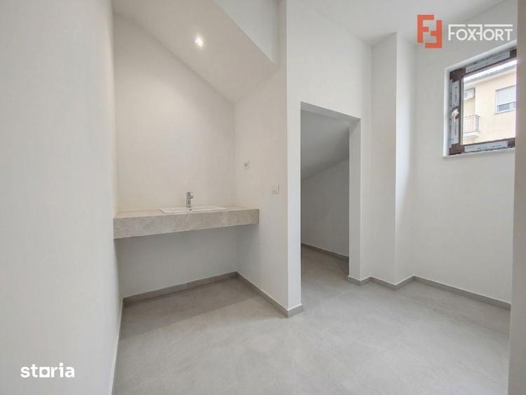 Casă cu 4 camere cu Teren 300 Mp în Giroc
