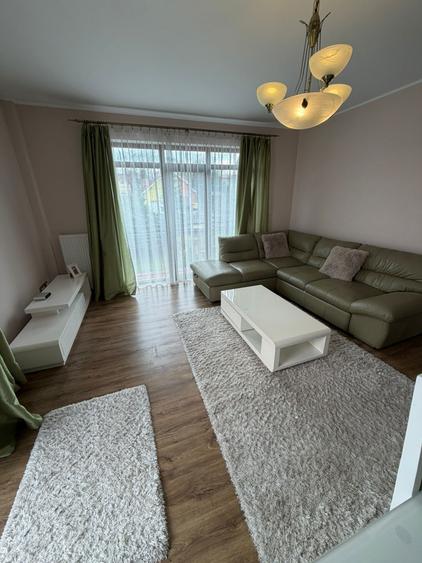 Apartament cu 3 camere semidecomandat în Zorilor