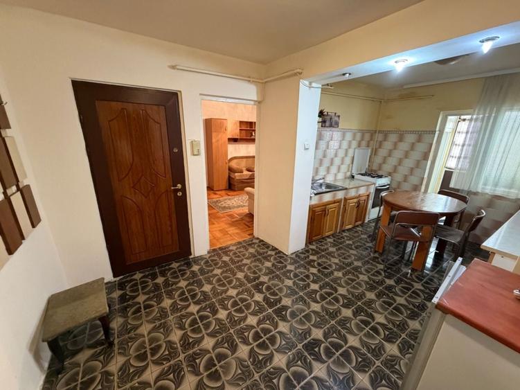 Apartament cu 2 camere decomandat în Ampoi 3