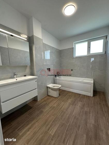 Casă cu 4 camere cu Teren 324 Mp în Vidra