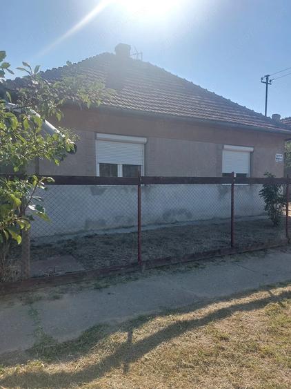 Casă cu 2 camere cu Teren 1400 Mp în Pișcolt