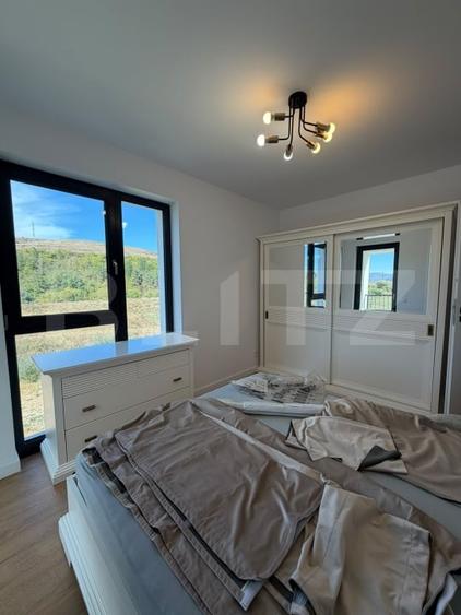 Apartament cu 2 camere semidecomandat, mobilat în Florești