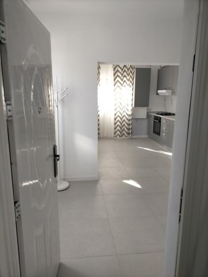 Apartament cu 3 camere în Valea Adâncă