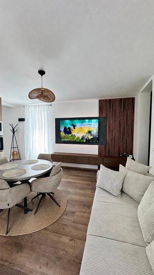 Apartament cu 3 camere decomandat în Giroc