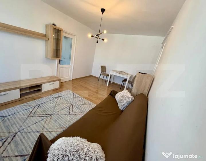 Apartament cu 2 camere semidecomandat în Central