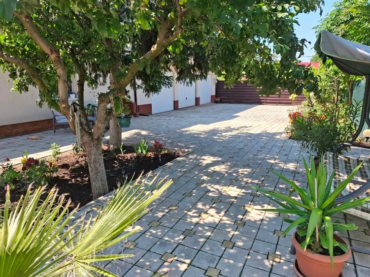 Casă individuală cu 5 camere cu Teren 500 Mp în Prelungirea Ghencea