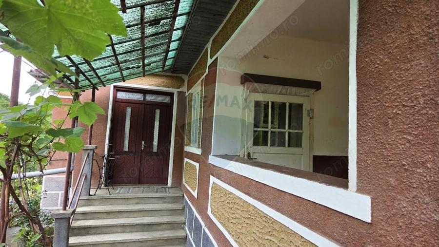 Casă cu 3 camere cu Teren 2200 Mp în Teleac