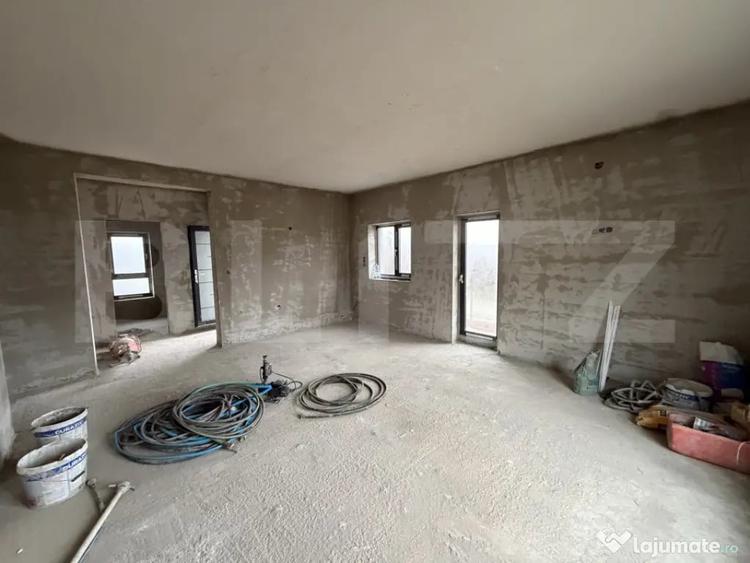 Apartament cu 4 camere decomandat în Central