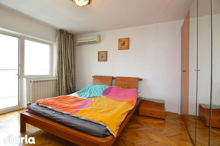 Apartament cu 3 camere decomandat, mobilat în Nerva Traian