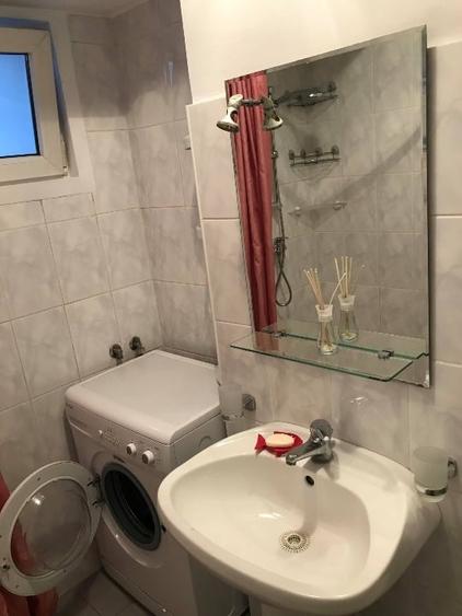 Apartament cu 3 camere decomandat, mobilat în Gorjului