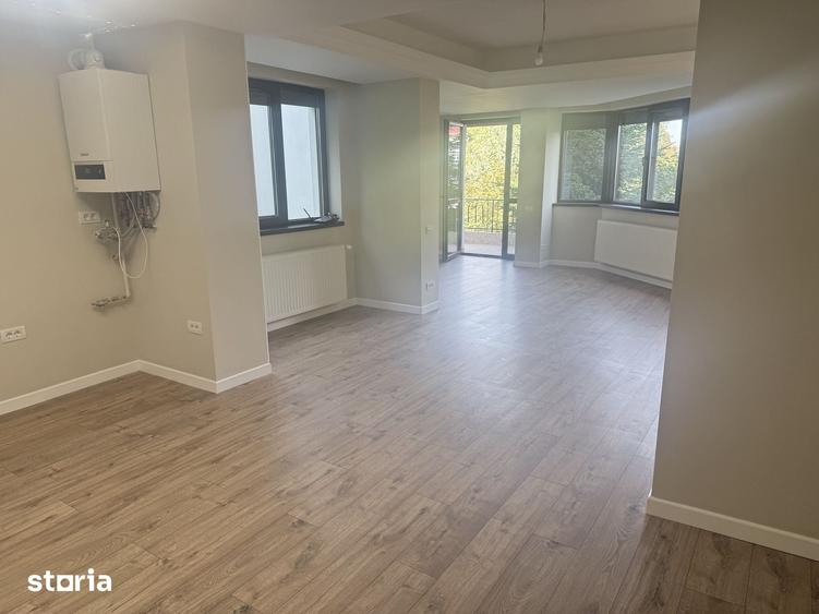 Apartament cu 3 camere în Băneasa