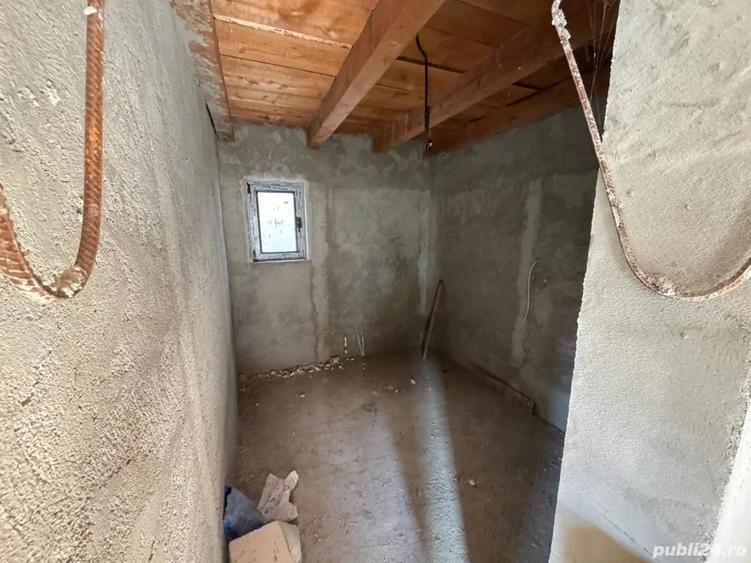 Casă cu Teren 500 Mp în Ostrovu Corbului