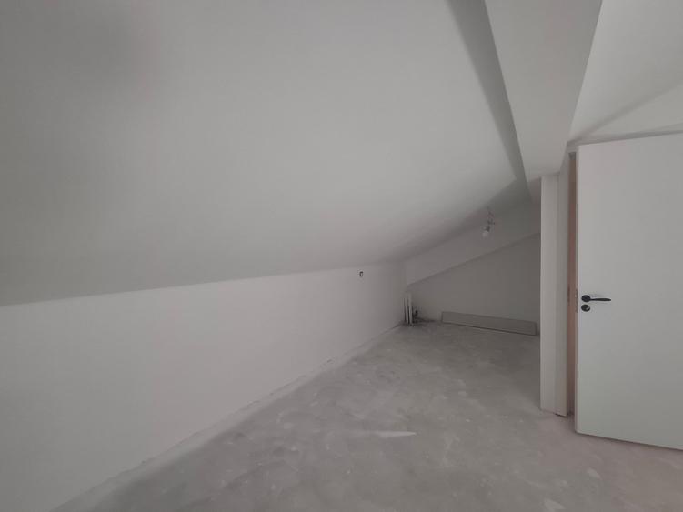 Duplex cu 5 camere cu Canalizare în Bragadiru