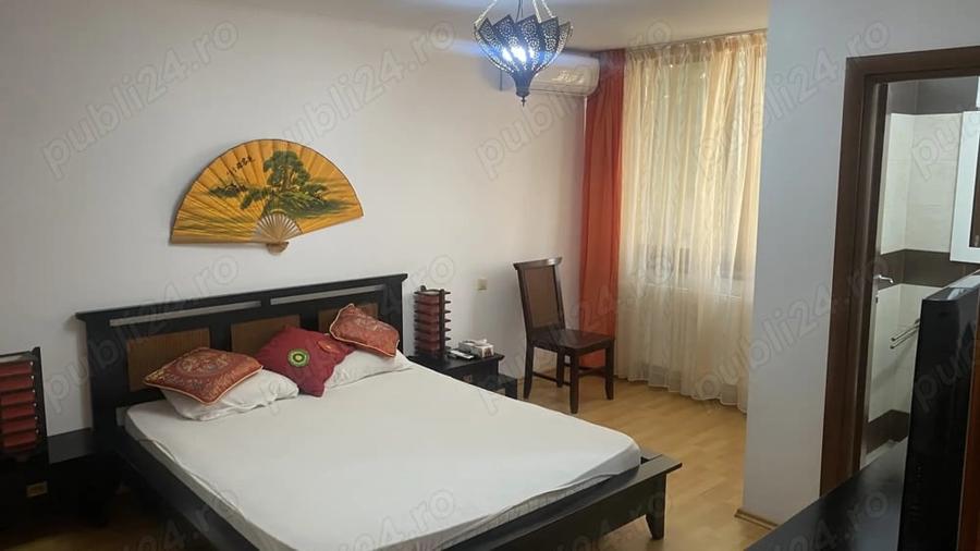 Apartament cu 3 camere semidecomandat în Central