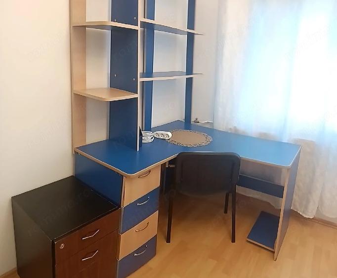 Apartament cu 3 camere semidecomandat în Titan