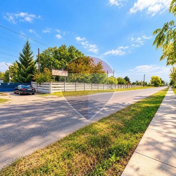 Spațiu industrial, de 1,805 mp, în Central
