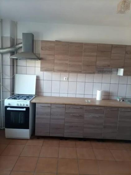 Apartament cu 5 camere decomandat în Unirii