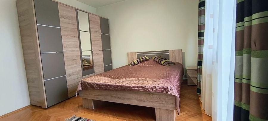 Apartament cu 3 camere decomandat în Terezian
