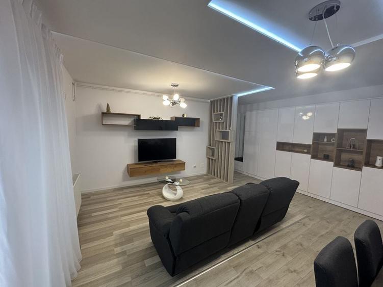 Apartament cu 3 camere decomandat în Nord