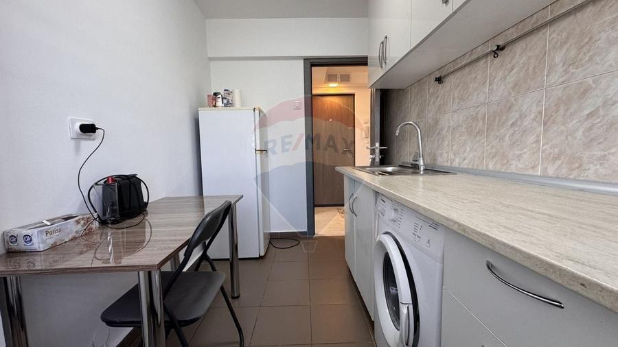 Apartament cu 3 camere decomandat, mobilat în Cantemir