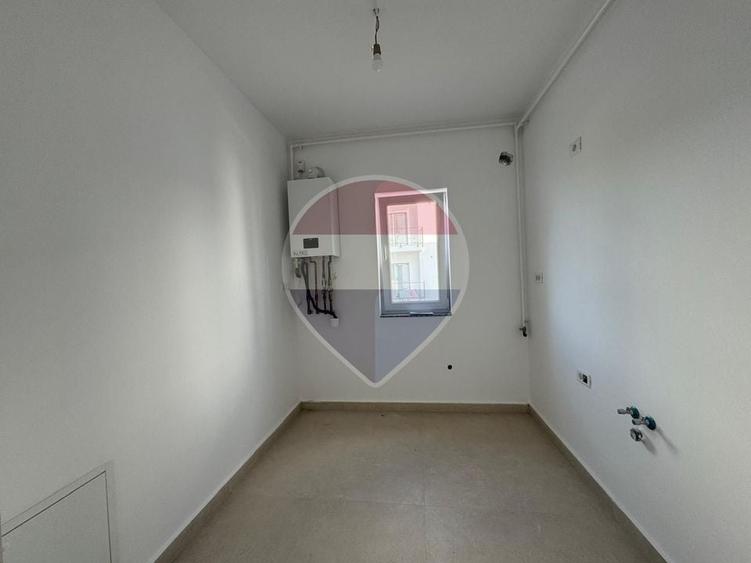 Apartament cu 2 camere semidecomandat în Micălaca