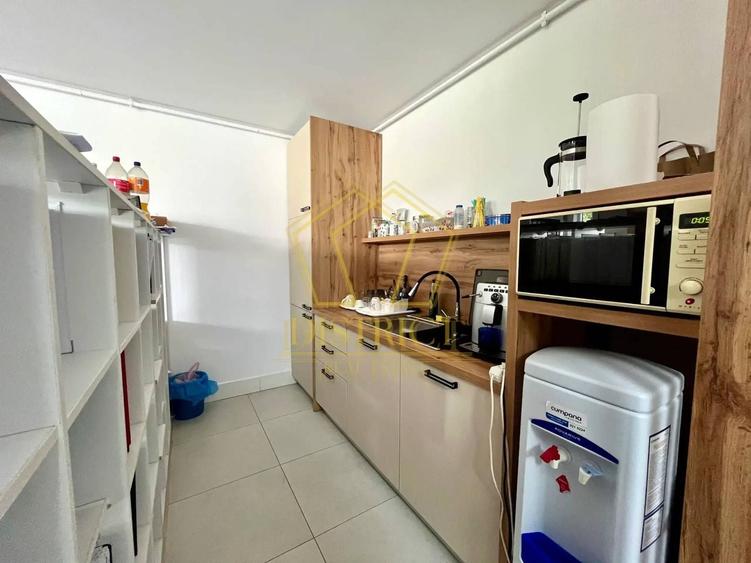 Spațiu comercial, de 137.19000244141 mp, în Tipografilor