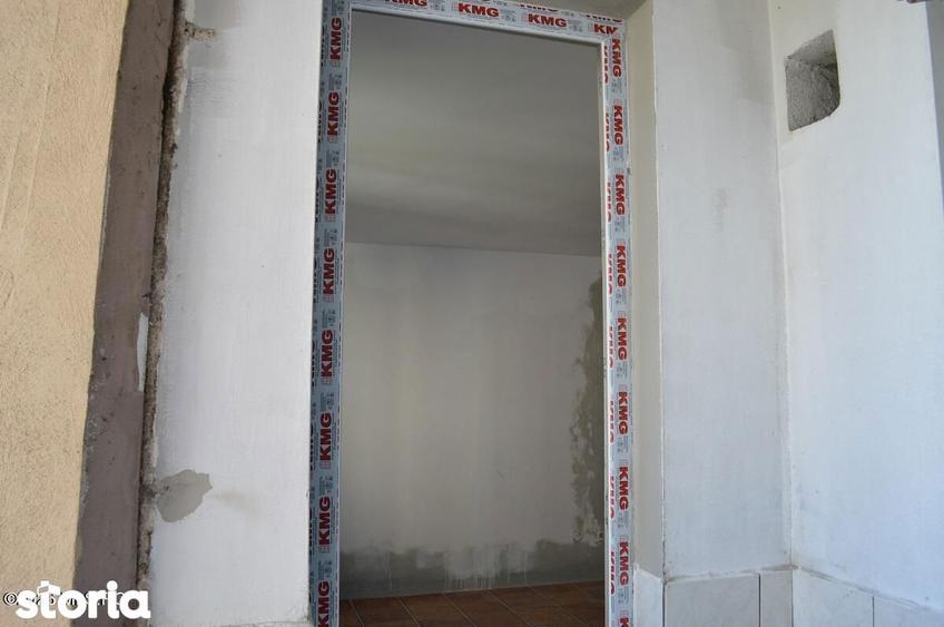Apartament cu 3 camere în Războieni