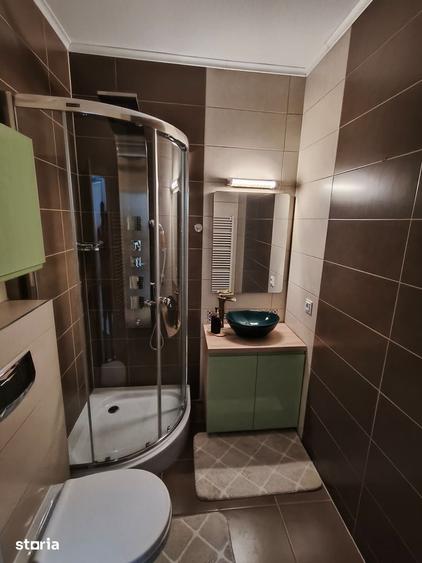 Apartament cu 3 camere în Tractorul