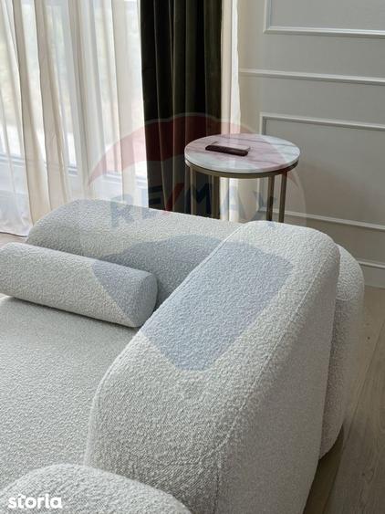 Apartament cu 3 camere, mobilat în Subcetate