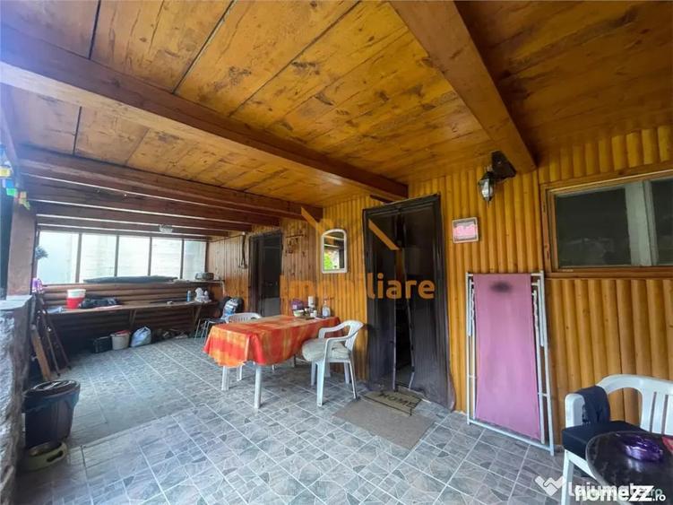 Casă cu 6 camere cu Teren 325 Mp în Remeți