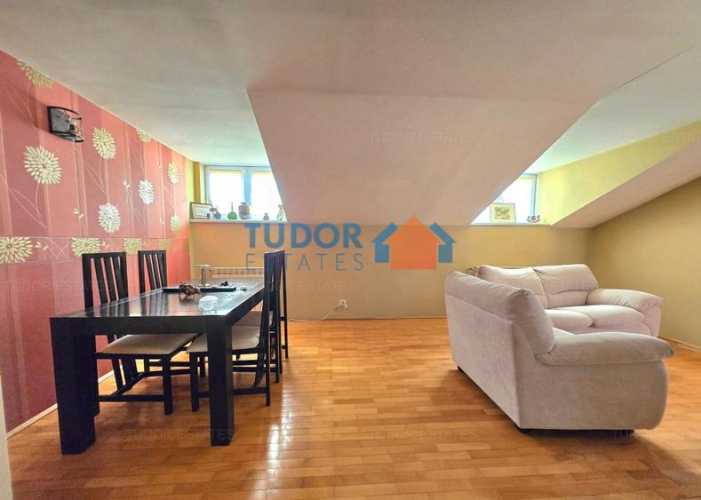 Casă individuală cu 7 camere cu Canalizare în Pipera