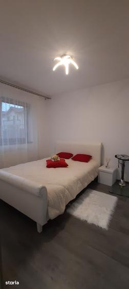 Casă cu 3 camere decomandat cu Teren 300 Mp în Central