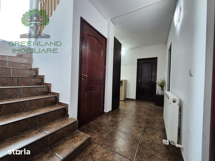 Casă cu 6 camere cu Teren 1100 Mp în Bucium