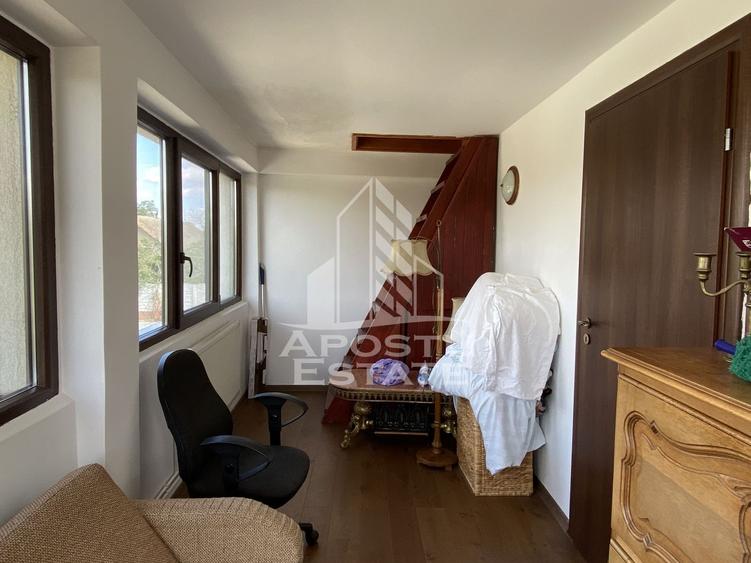 Casă individuală cu 6 camere cu Piscina în Jebel