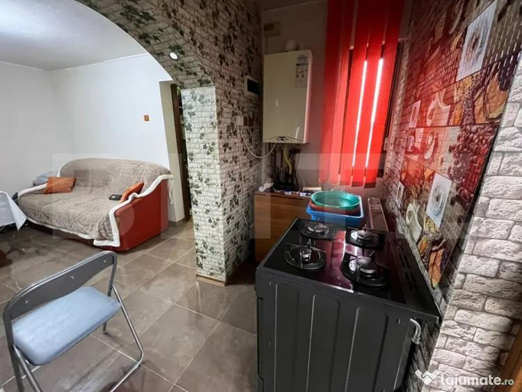 Casă cu 3 camere cu Teren 2638 Mp în Central