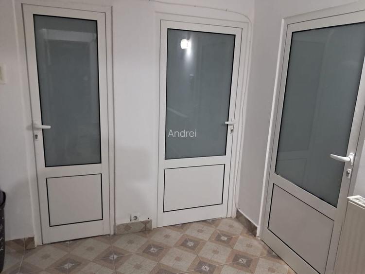 De inchiriat apartament 3 camere