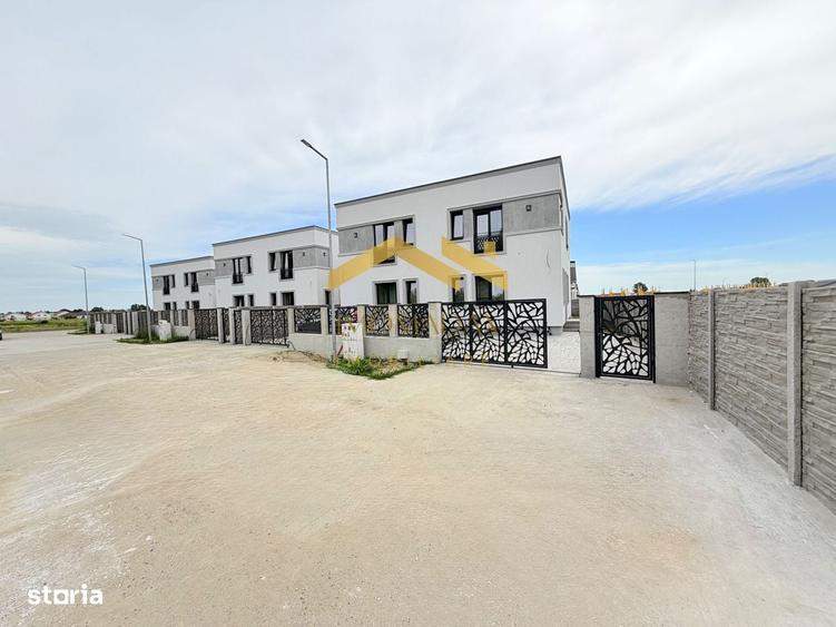 Casă cu 4 camere în Remetea Mare