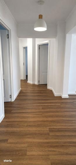 Apartament cu 4 camere decomandat în Elisabetin