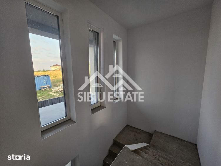 Casă cu 5 camere cu Teren 360 Mp în Central
