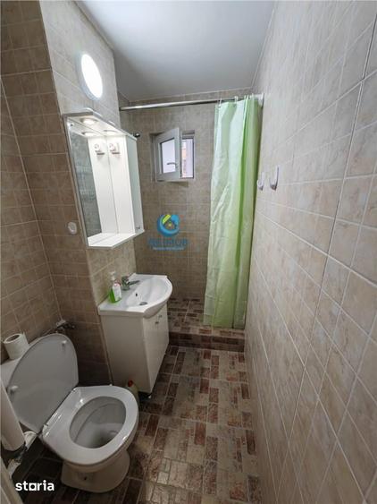 Apartament cu 3 camere decomandat, mobilat în Astra