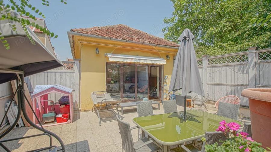 Apartament cu 3 camere decomandat în Centrul Istoric