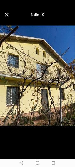 Casă cu 4 camere în Păulești