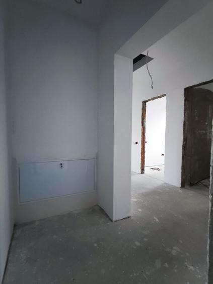 Casă individuală cu 4 camere cu Canalizare în Gulia