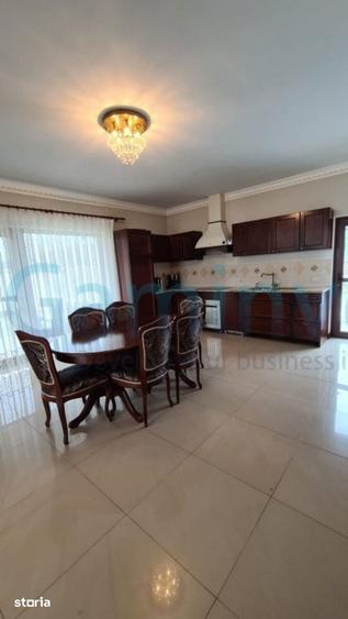 Casă cu 5 camere cu Teren 1800 Mp în Spitalul Județean