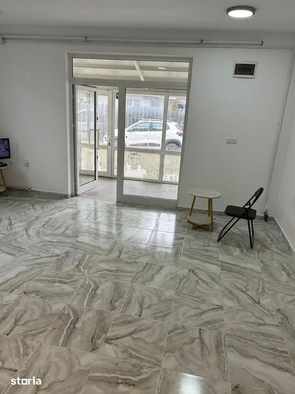 Spațiu comercial, de 100 mp, în Podu Roș